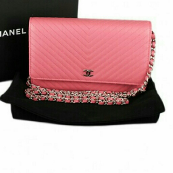 Chanel Pink Caviar Chevron chain Wallet - Picture 3 of 8